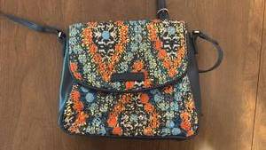 lot 12 image: Vera Bradley Patterned Crossbody Bag