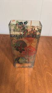 lot 34 image: Christmas Holiday Glass Vase with Ornament and Holly Decor