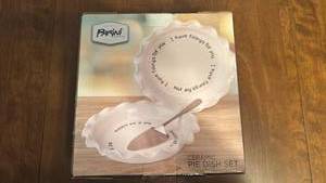 lot 37 image: Parini Ceramic Pie Dish Set