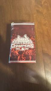 lot 82 image: Budweiser 2006 World Series Champions Cardinals Tigers Stein with Box