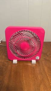 lot 85 image: Pink Square Box Fan with White Feet