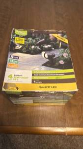lot 97 image: Better Homes and Gardens QuickFIT LED Spotlight Set 4-Pack 3 Watts 200 Lumens