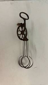 lot 160 image: Hand-Crank Egg Beater with Gear Wheel and Wire Whisk