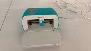 lot 175 image: Cricut Explore Machine Teal White