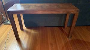 lot 903 image: Wood sofa Table with Inlay Top 25X45X15