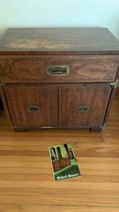 lot 907 image: Vintage Oxford Square Two-Drawer Chest with Brass Hardware 26X26X16