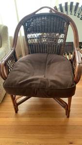 lot 912 image: Woven Armchair with Curved Back and Brown Cushion Seat 36x27X22