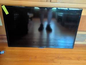 lot 1008 image: Samsung UN32F5500AF 32 Flat Panel Television
