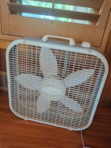 lot 1012 image: Box Fan with Carry Handle and Grid Guard