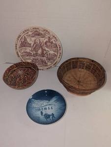 lot 1021 image: Mixed Lot 4 Decorative Plates Baskets Collectibles