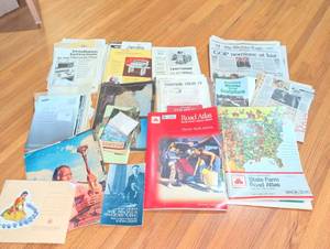 lot 1061 image: Mixed Lot Vintage Manuals, Maps, Publications and Ephemera