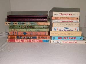 lot 1080 image: Childrens Picture Books Lot of 10 Titles Eric Carle Brett Putnam Nancy Tafuri