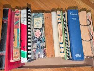 lot 1082 image: Lot of Books Cookbooks Etiquette Garden Recipe Collections