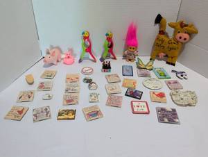 lot 1207 image: Novelty Kitchen D�cor Lot Coasters, Figurines, magnets and more