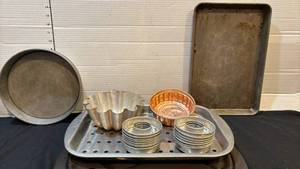 lot 1334 image: Broiler pans, cake pans, and jello molds