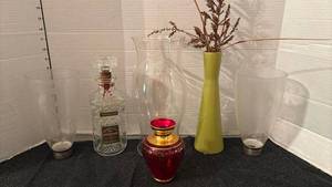 lot 1401 image: Drambuie bottle with Stopper, small red vase and more