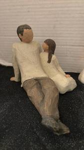 lot 1404 image: Willow Tree Susan Lordi Friendship Figurine Collection - Angel and little boy are broken