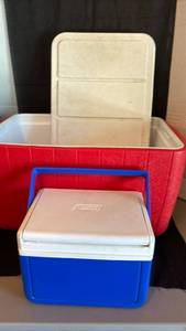 lot 1440 image: Coleman 5 Quart 4.7L Take 6 Cooler Lot of 2