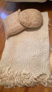 lot 1602 image: QueenKing bed spread and throw pillows