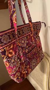 lot 1621 image: Vera Bradley Paisley Print Tote Bag with Zip Closure 12X14