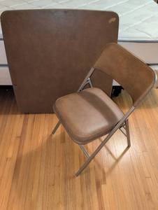 lot 1724 image: Samsonite Folding Card Table with 4 chairs