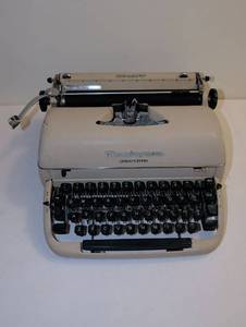 lot 1735 image: Remington Quiet-Riter Typewriter