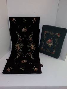 lot 1761 image: Needlepoint Decorative Pillows Floral Pattern 2 Piece Lot