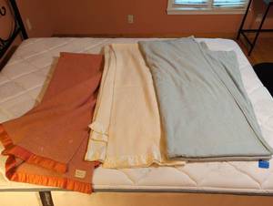 lot 1773 image: Wool, flannel and fleece blankets