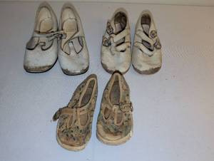 lot 1801 image: Wonder Fullfield and more Infant Child Shoes Lot of 3 Pairs