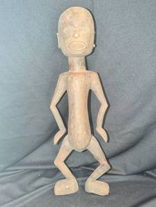 lot 1817 image: Carved Wooden Tribal Figure Sculpture
