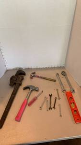 lot 2020 image: Various tools including pipe wrench