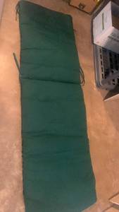 lot 2117 image: Green lounge chair pad