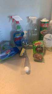 lot 2124 image: Cleaning Supplies Lot Windex Comet Method Ivory Softsoap Scotch-Brite