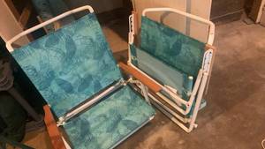 lot 2128 image: 2 beach chairs