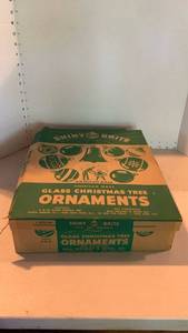 lot 2409 image: Shiny Brite Glass Christmas Tree Ornaments 1 Dozen K&W Glass Works