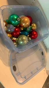 lot 2413 image: Vintage Lot of Assorted Christmas Ornaments some Shineybrights