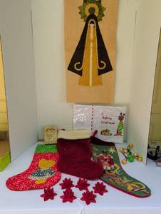lot 2428 image: Christmas Holiday Decoration Lot Stockings Wall Art Candles Ornaments