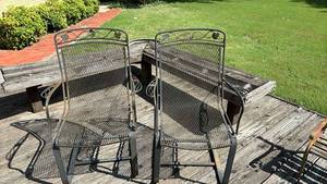 lot 3012 image: Two metal chairs