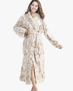 lot 29972 image: Dressing Gown for Women with Hood, Fluffy Super Soft Flannel Long Bath Robe with Pockets, Perfect Loungewear Gifts for Mum Ladies STOCK PHOTO APPROXIMATE