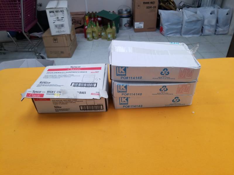 lot 6372 image: Three Cases of High Density Food  Sandwich Bags