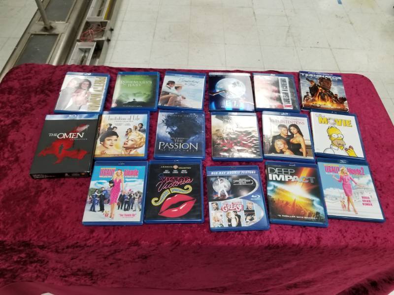 lot 6594 image: Fifteen Blu-Ray Movies- Grease, The Passion, Pretty Woman�