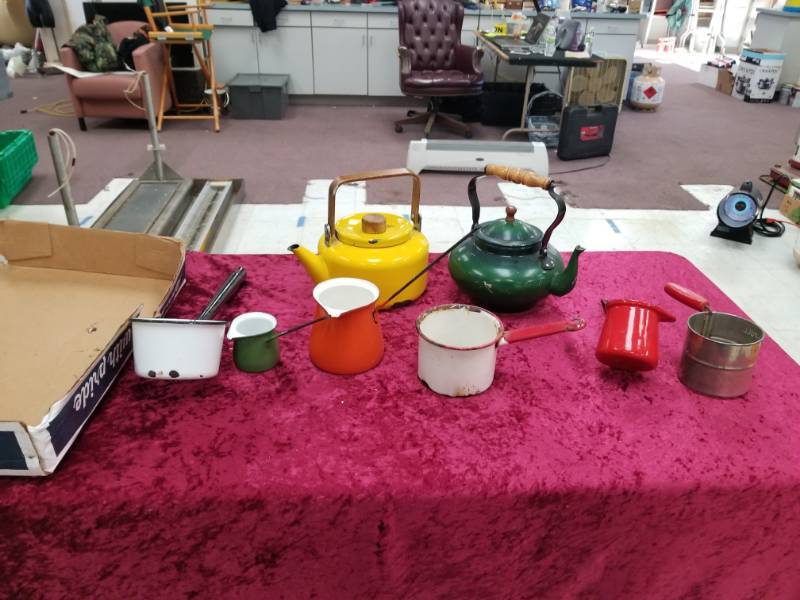 lot 6600 image: Metal Enameled Teapots and Pans Lot