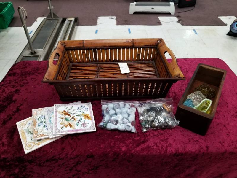 lot 6607 image: Fenton Vaseline Glass Boot, 3 Salt Dips, Wood Tray, Bamboo Box w Handles and Much More