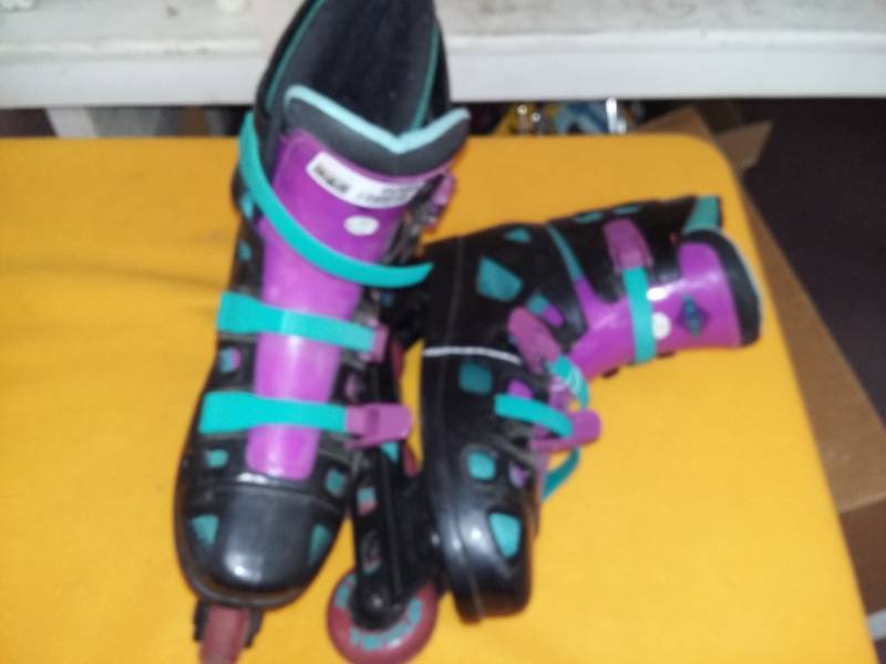 lot 6095 image: Roller Blades