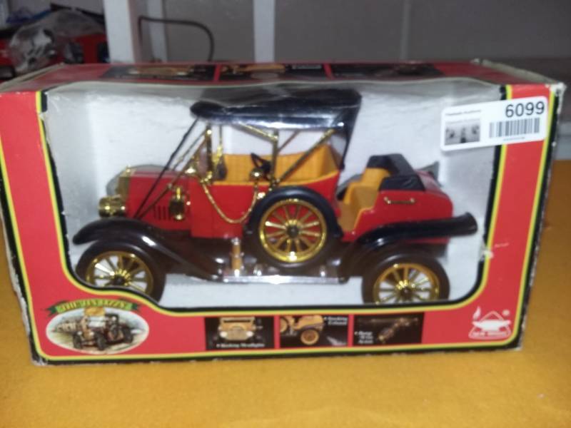 lot 6099 image: Tin Lizzy 1914 Model T