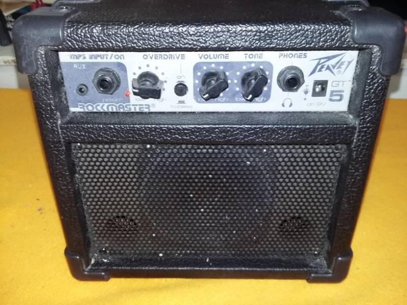 lot 6109 image: Small Amplifier