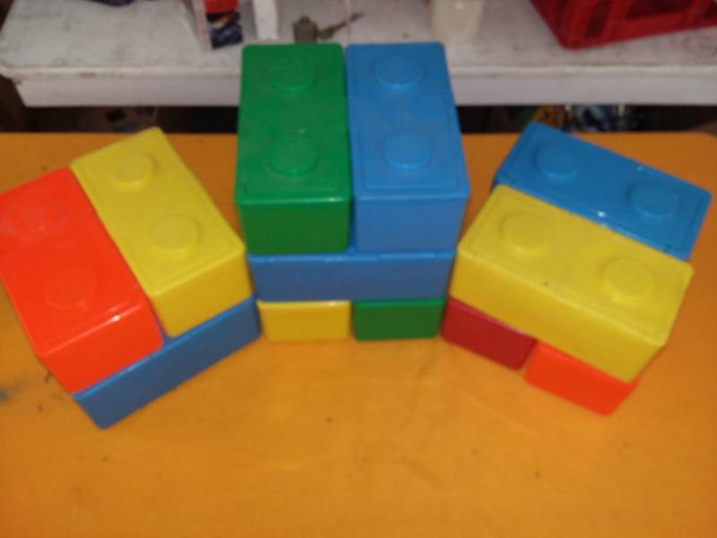 lot 6112 image: 16 Lego Block Containers