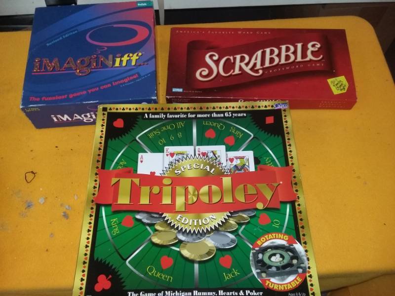 lot 6129 image: Lot of Board Games