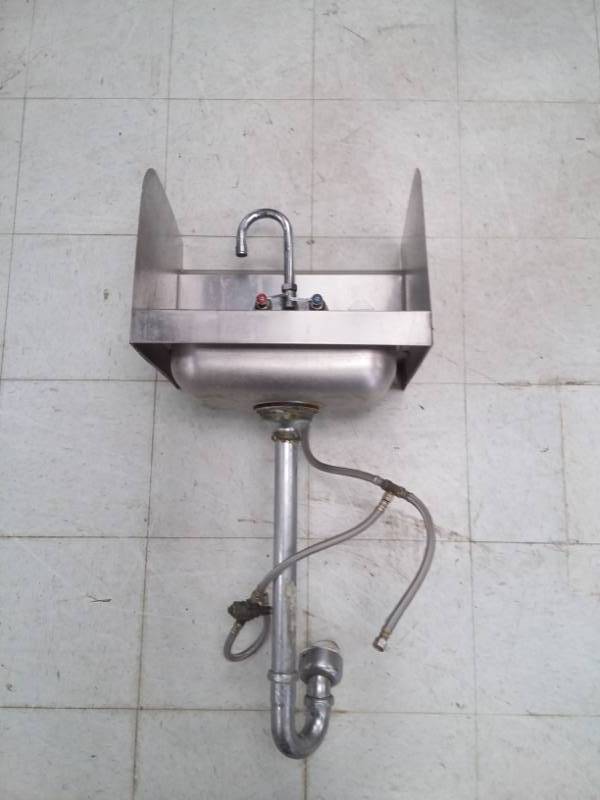 lot 7251 image: SS Hand Washing Sink with Faucet