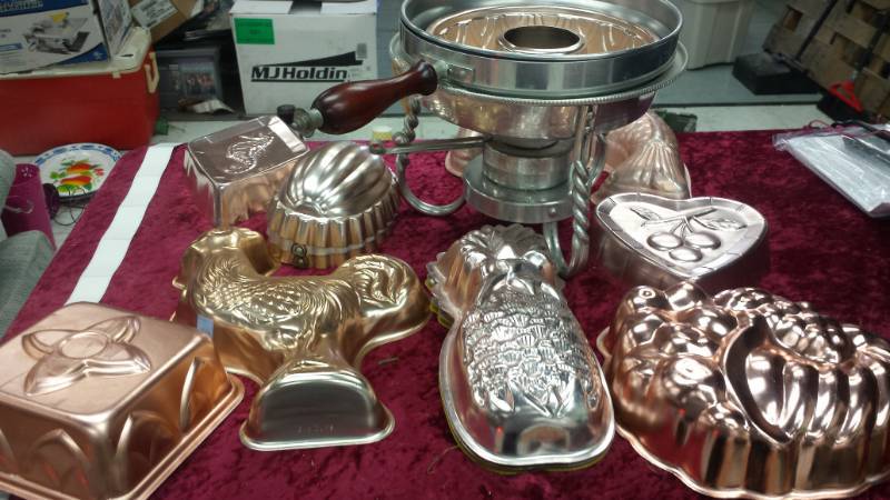 lot 10454 image: Various Copper Jello  Cake Molds Heated Serving Dish